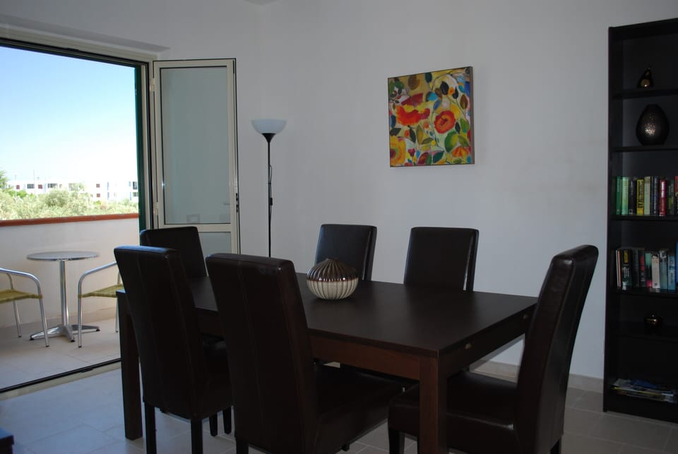 Apartment 1 Dining Room