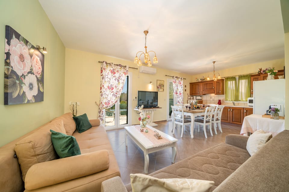AN OTHER VIEW OF OUR AIRCONDITIONED LIVING DINING ROOM