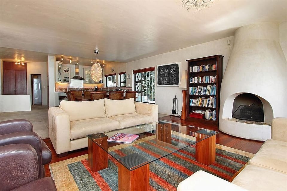 A view of the sitting room