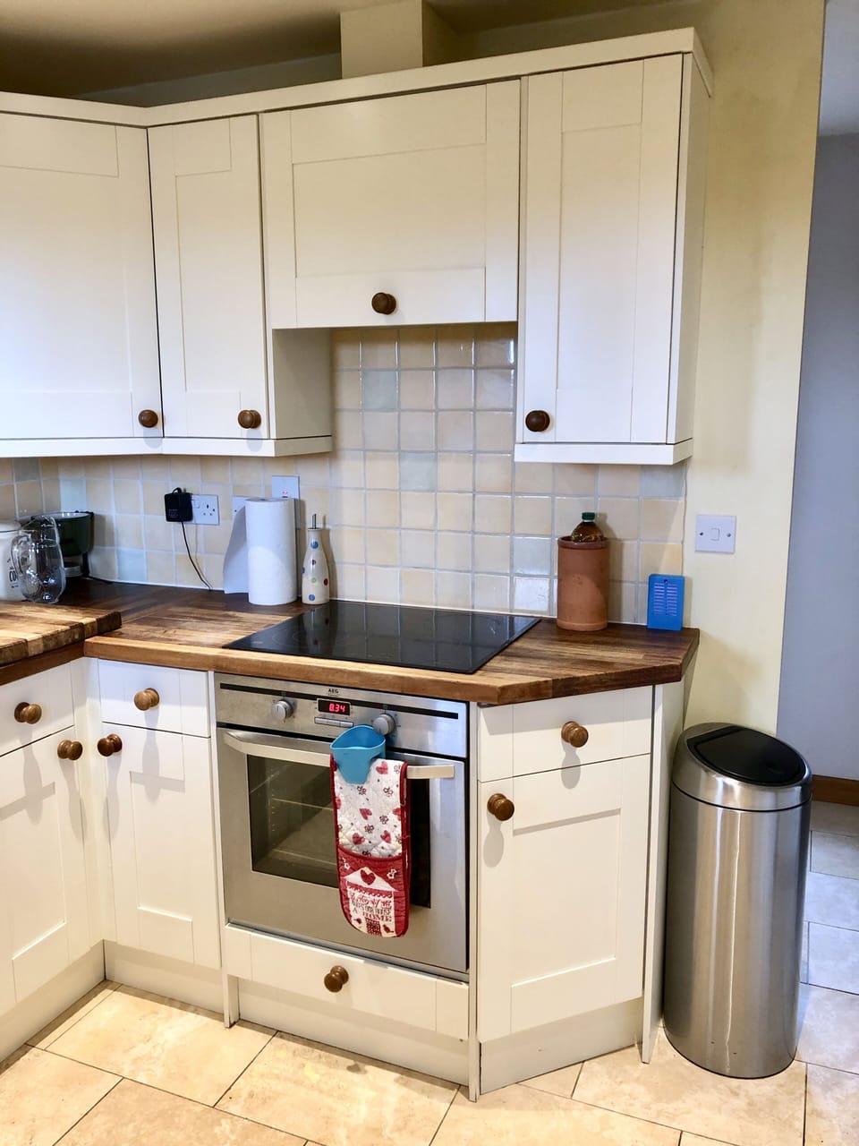 Fully fitted kitchen