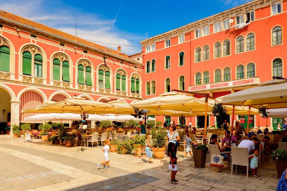 Republic Square, Split
