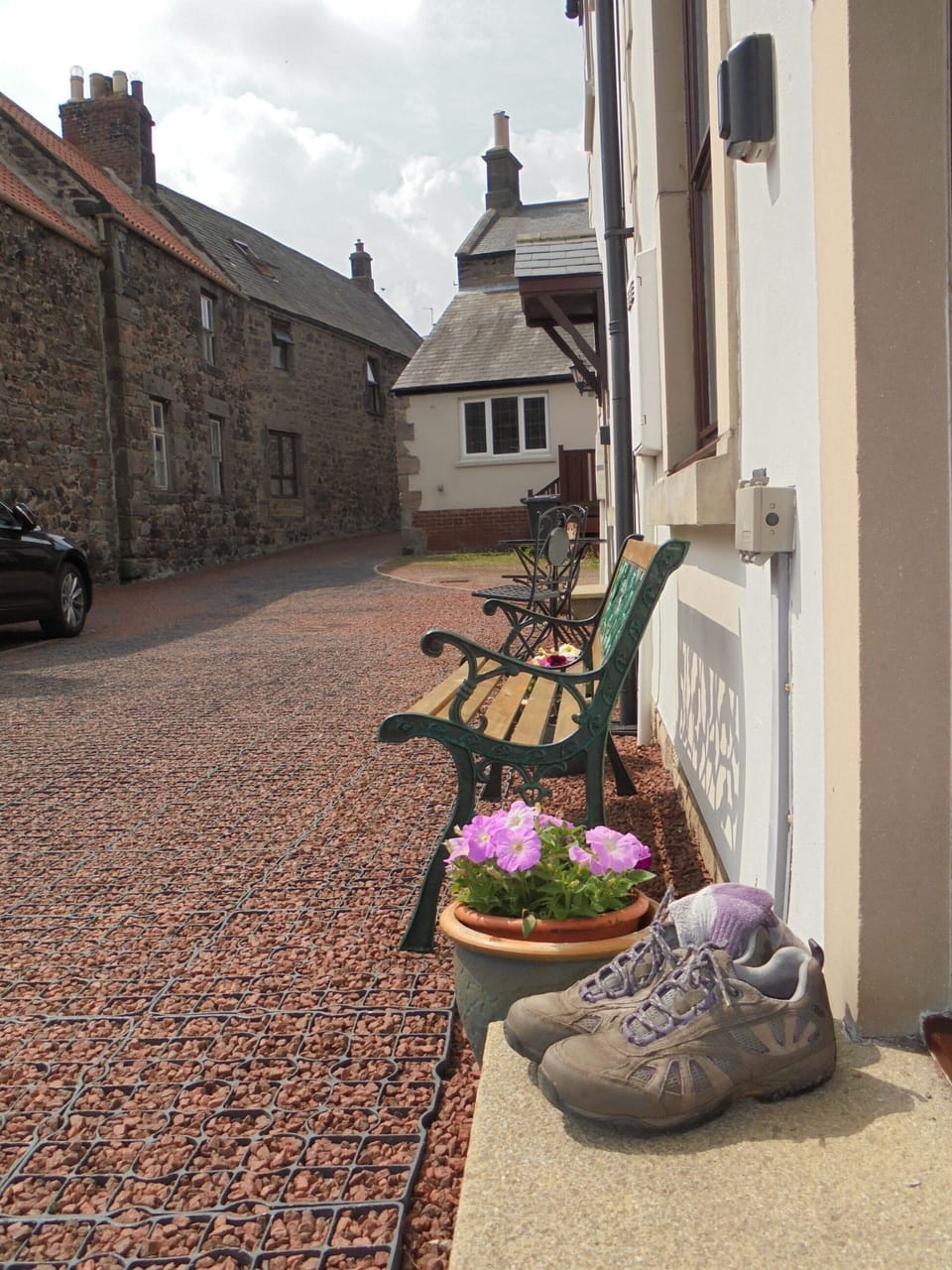 Secluded mews in the middle of Wooler, an ideal base for walking, cycling, etc.