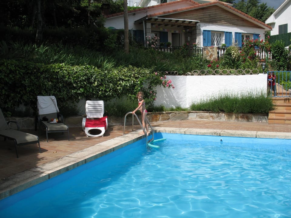  Pool: 4 m x 8 m