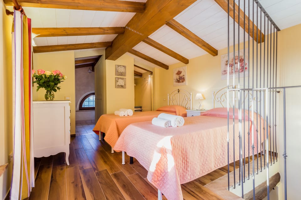 Cottage Olivo * twin bedroom with ensuite 
bathroom
www.monti1824.com