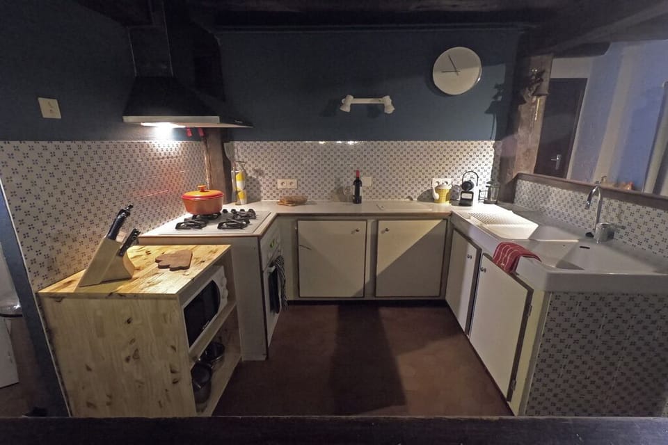 Prepare your favourite meals in the spacious, fully equipped kitchen.