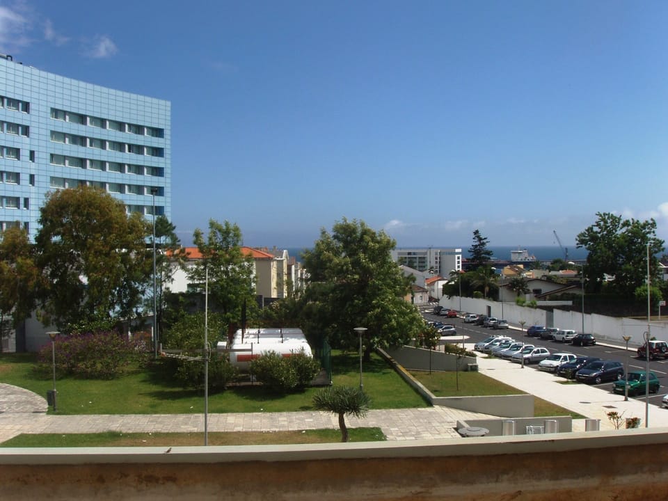 Seaview, Garden, Easy Free Parking.
Vista MAR, Estacionamento fácil gratuito