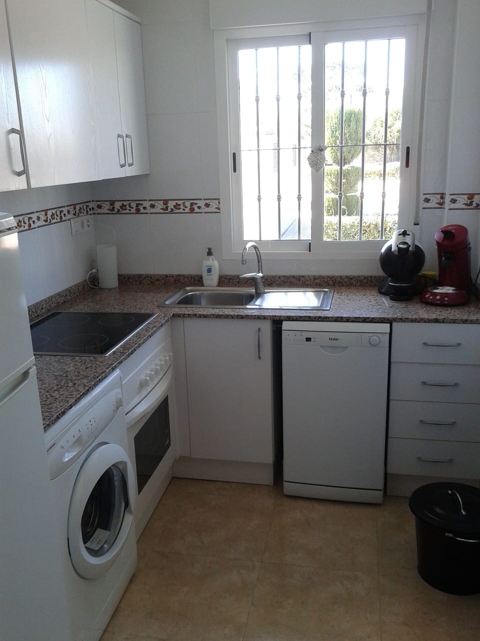 kitchen with everything you need: dishwasher / washing machine / oven/microwave
