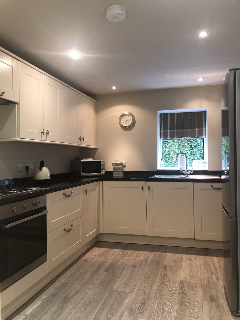 Well equipped kitchen, with all utensils needed for your stay.