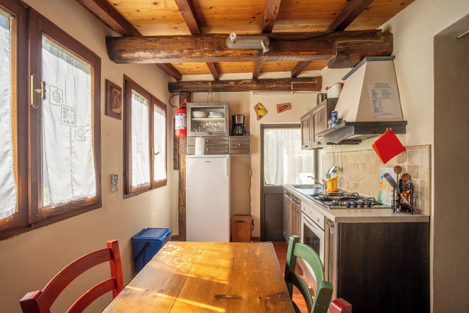 fully equipped kitchen
