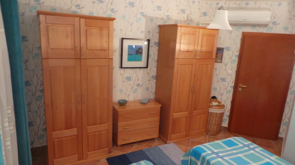 Fully equipped bedroom 3, all bedrooms have A/C and window insect screens.
