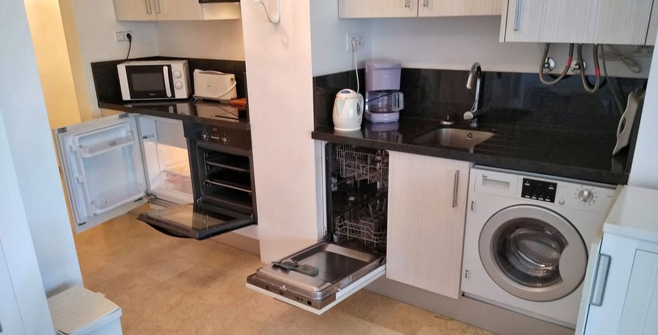 Refrigerator, Oven, Dishwasher, Clothes washer/dryer