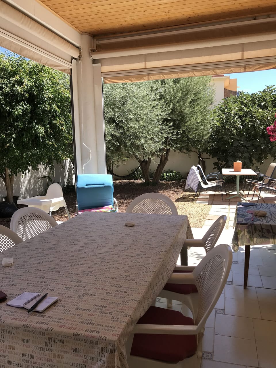 Outdoor dining