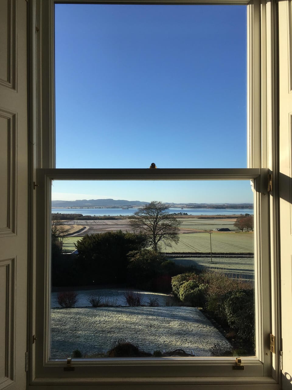 Imagine waking up to this on a bright winter's day...