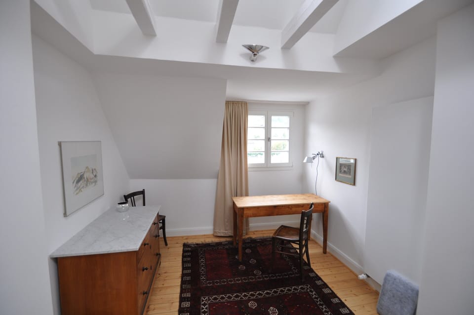 Top floor – large room – table