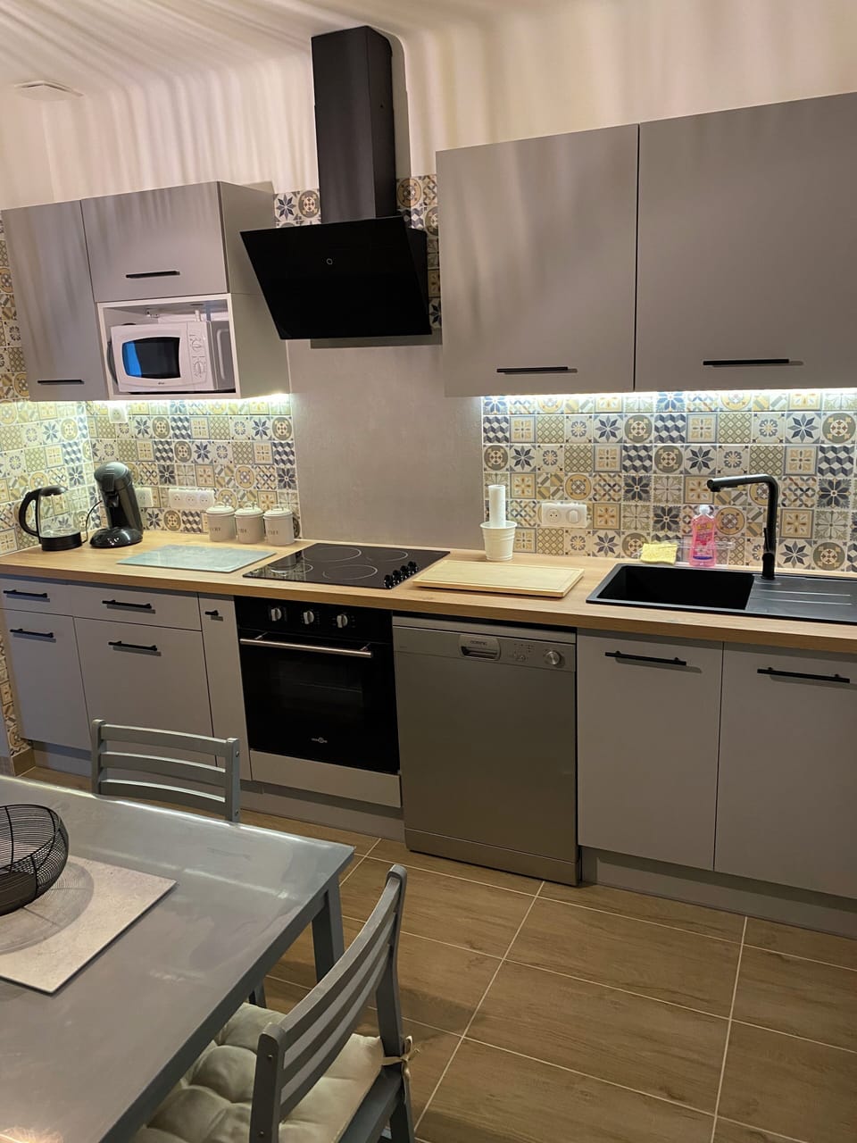 Private kitchen