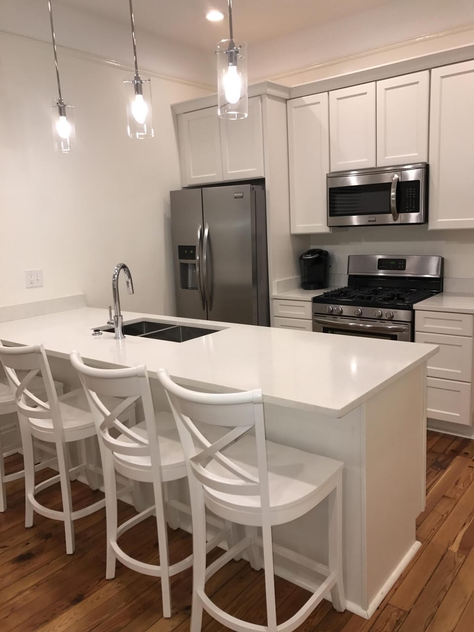 Beautifully renovated  kitchen with all  new appliances!