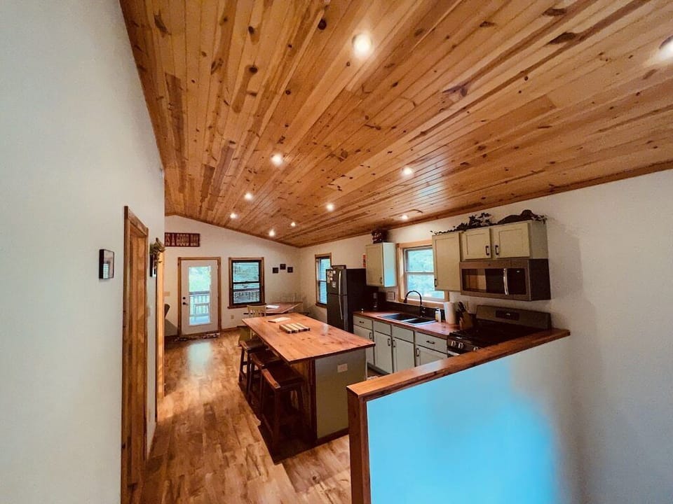 Interior view as you enter Cabin 1