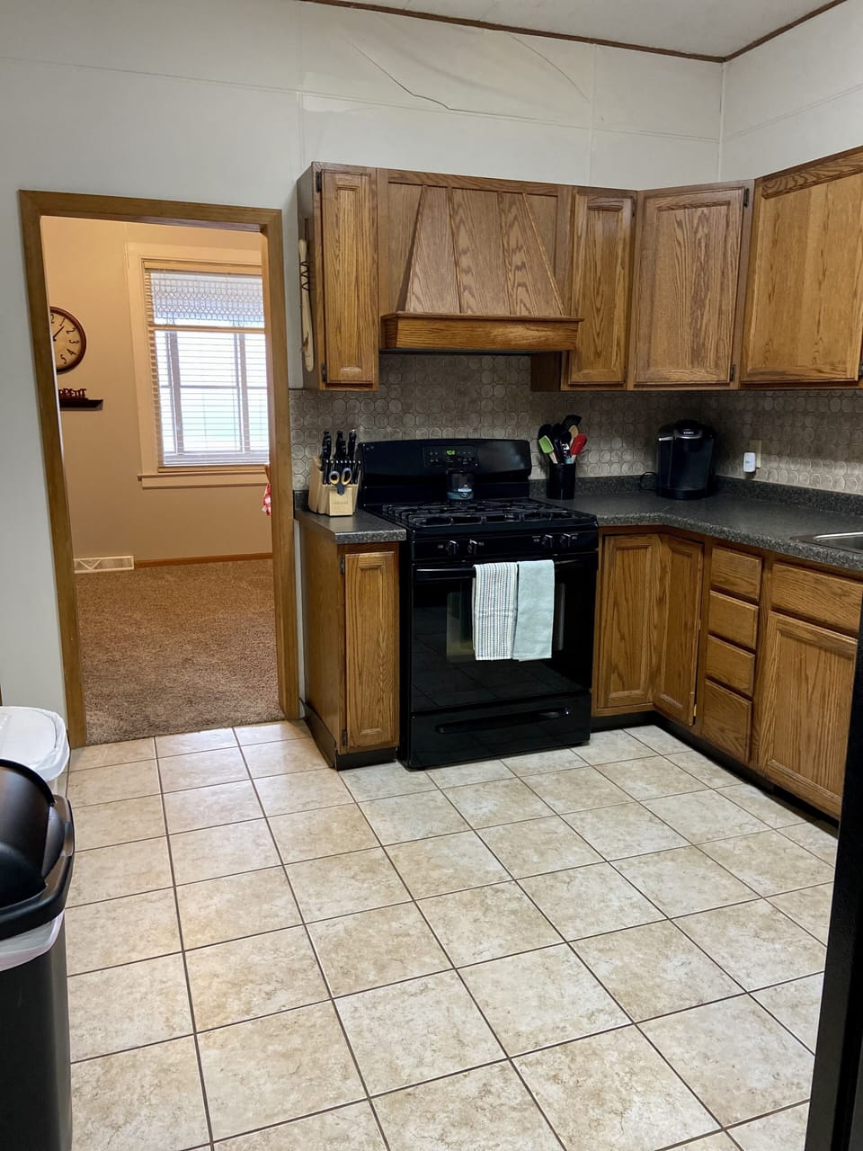 Fully Stocked Kitchen - All Utensils Included