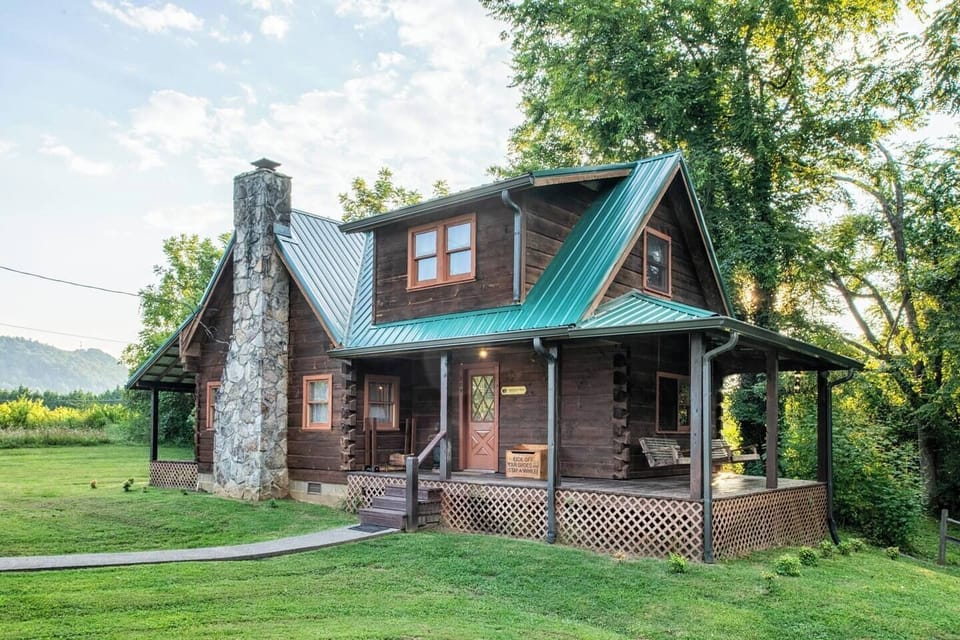 The Cabin in Summer (1)