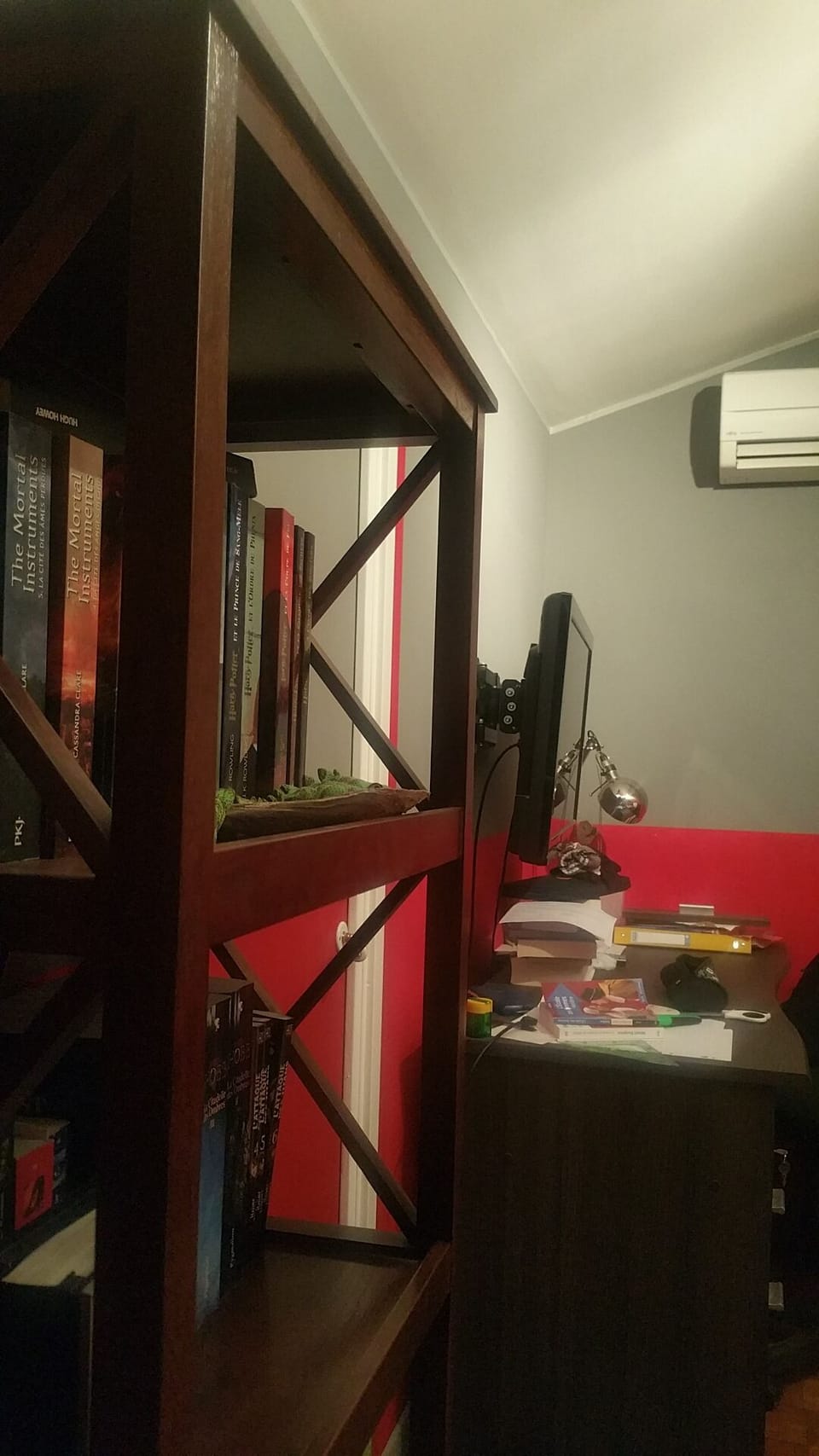 Double bed bedroom on 2nd floor