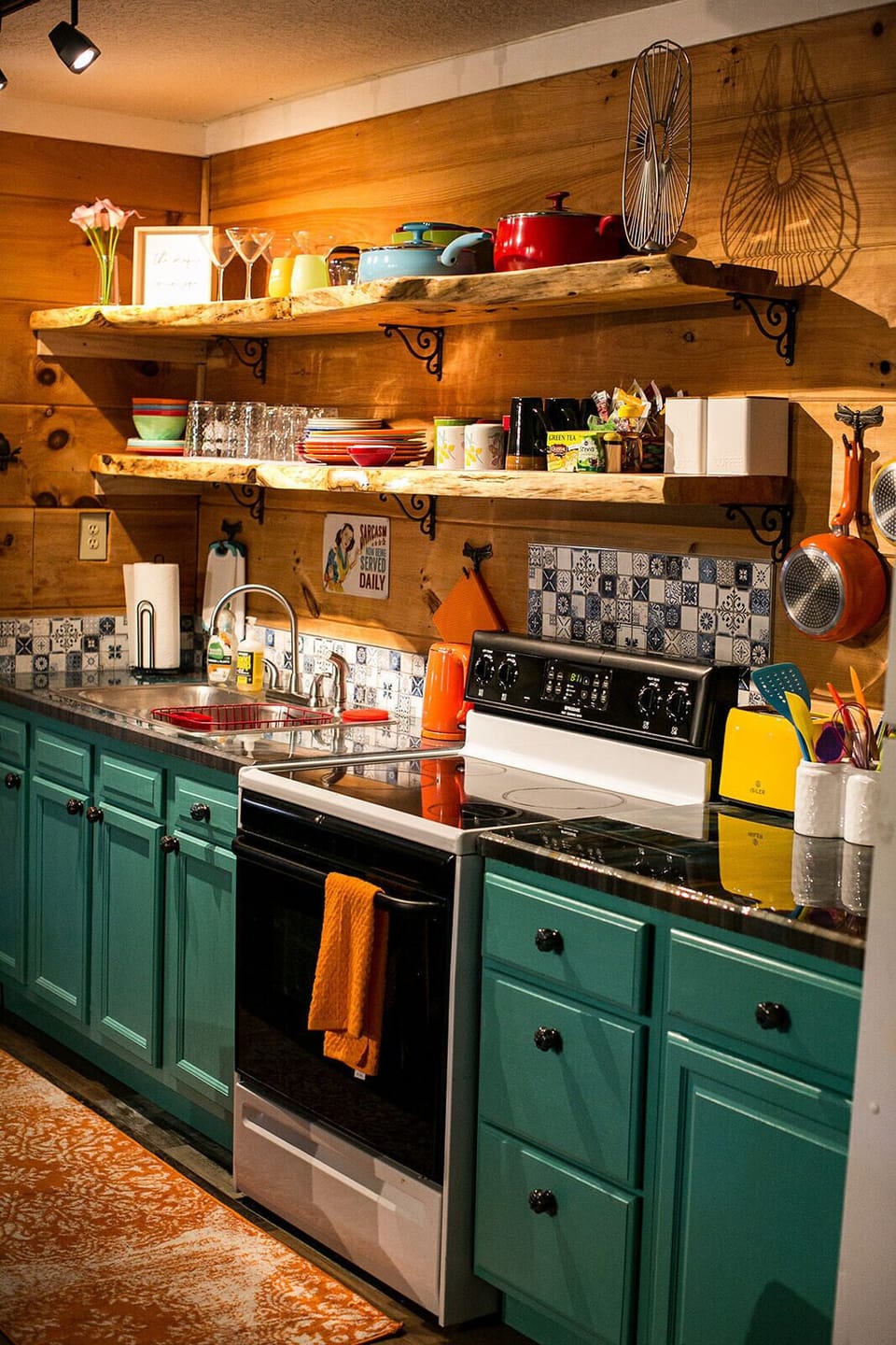Kitchen with Anything you would need !! 
