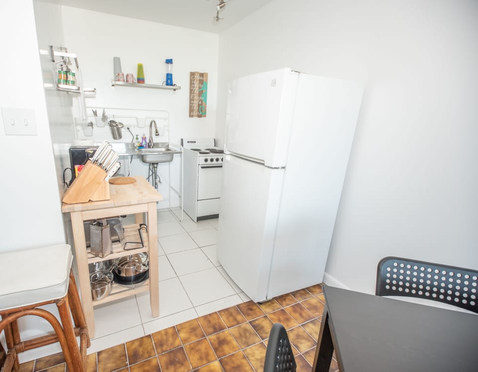 full kitchen