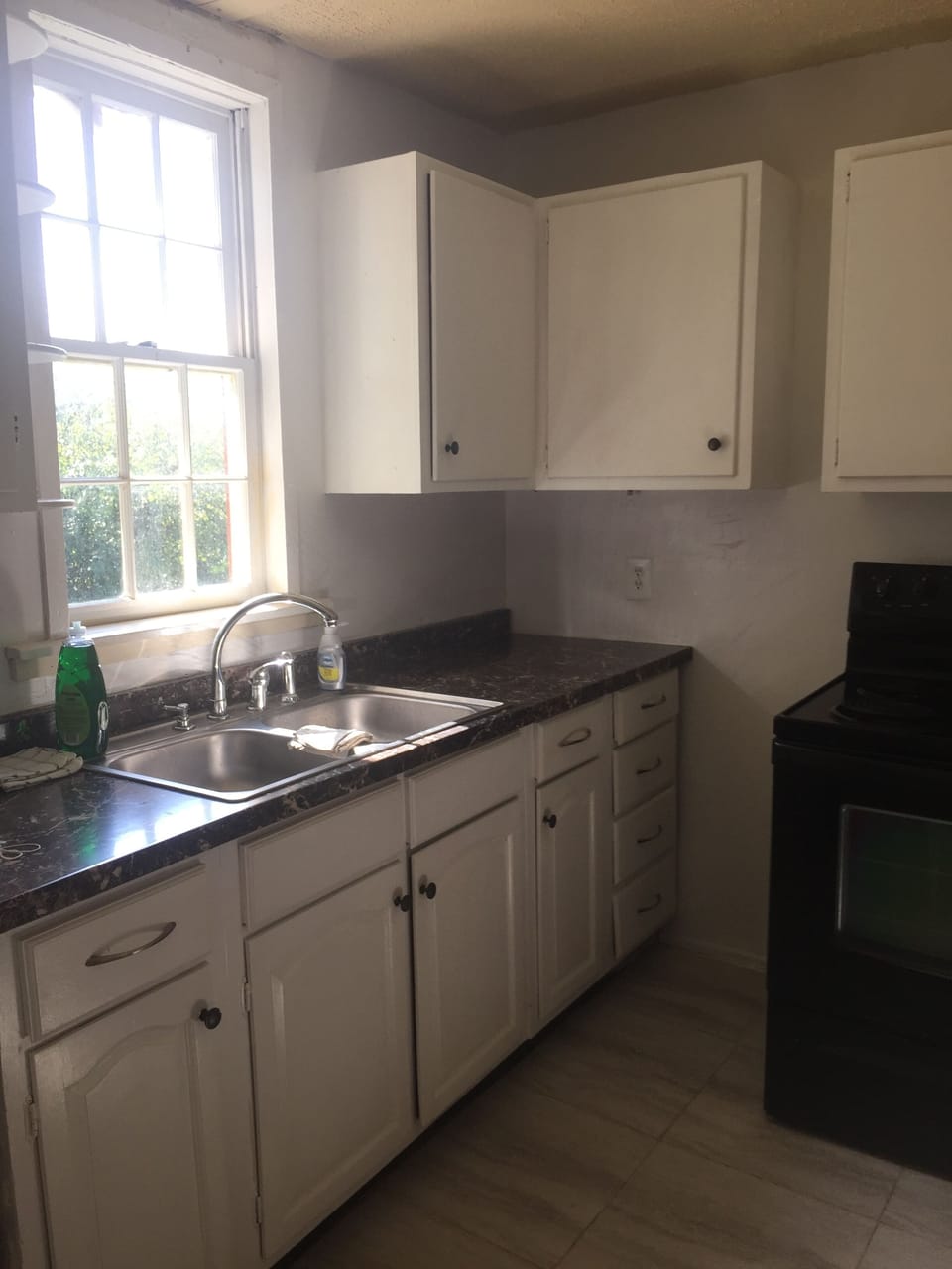 fully equipped kitchen, microwave, dishwasher, stove, oven refrigerator