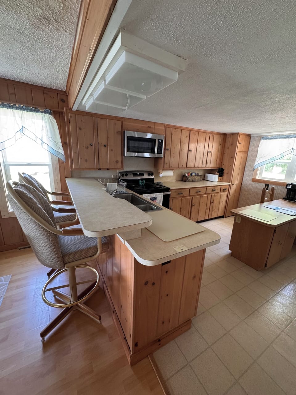 Breakfast bar 