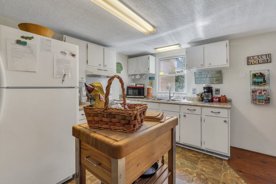 update kitchen with new countertops sink faucet and pulls 
