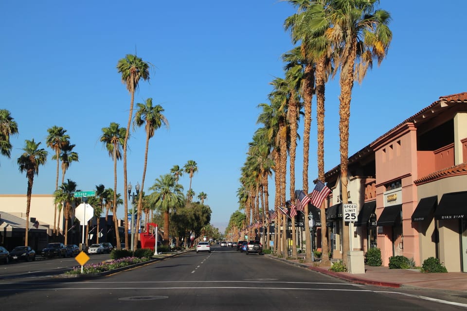El Paseo