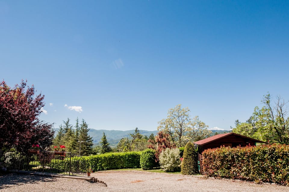 Villa completely fenced to leave also free pets