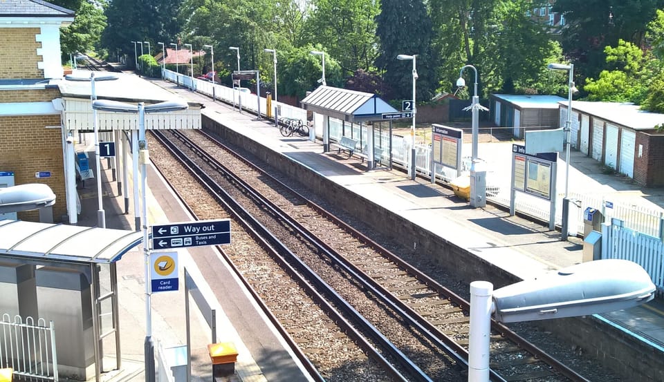Chiswick station 200n yards from house 