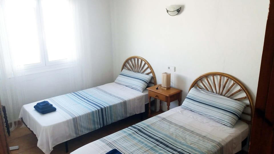 Twin Bedroom 2