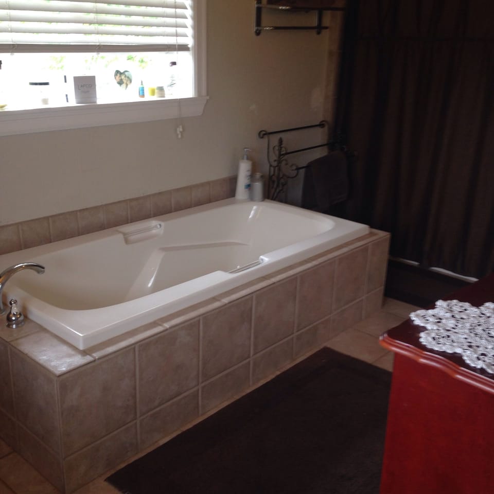 Master bath 