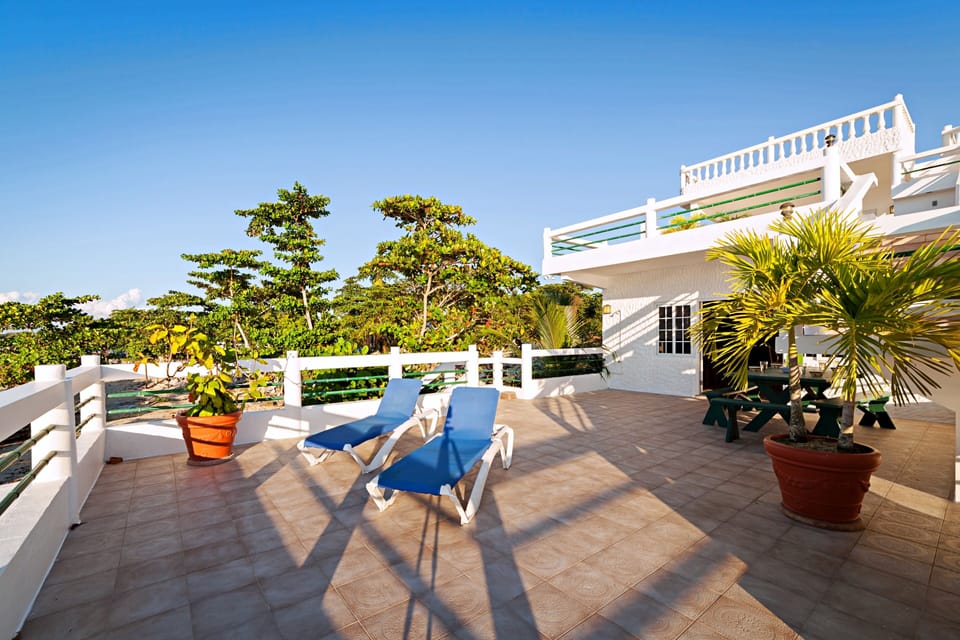 Ocean House -Patio