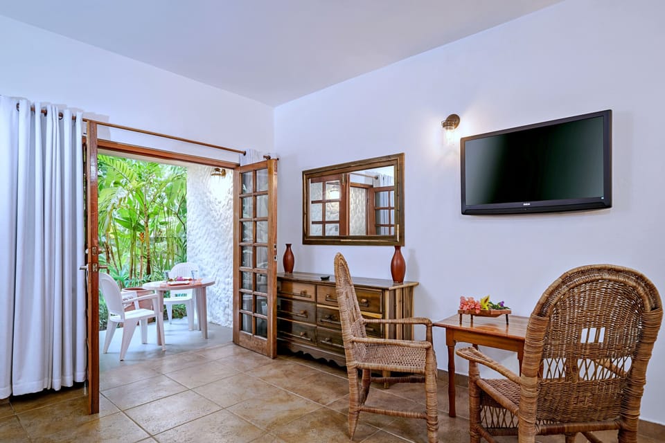 Garden Studio II - Living/dining area