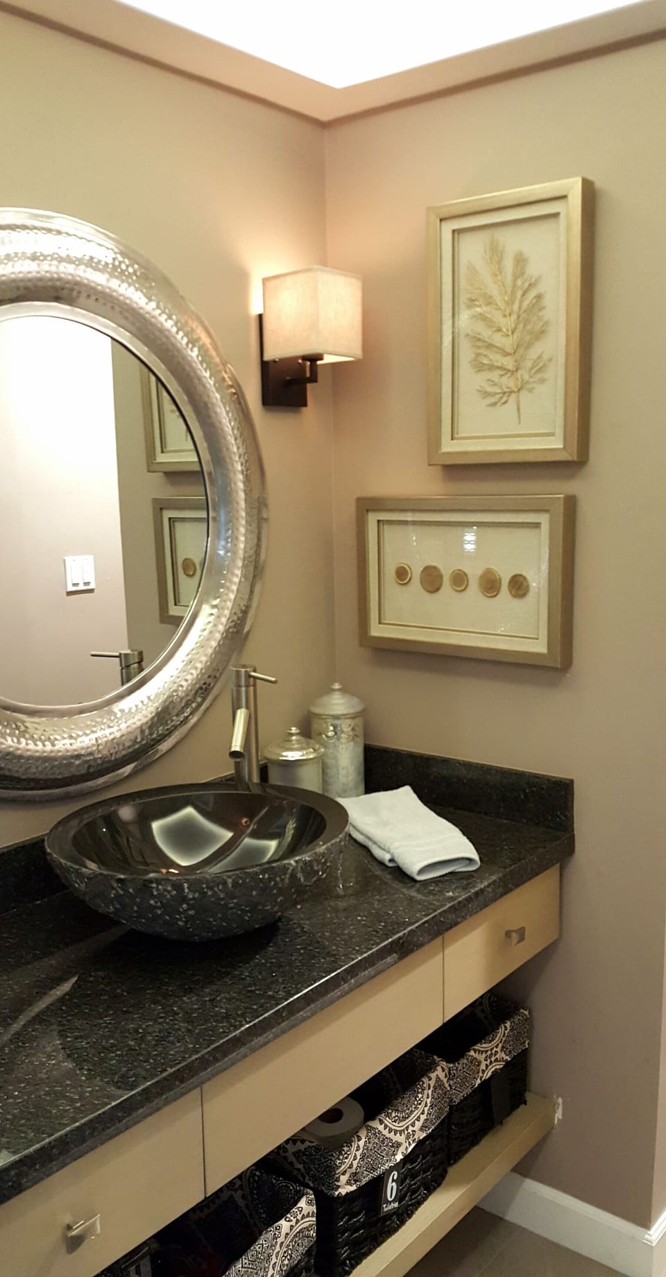Powder room
