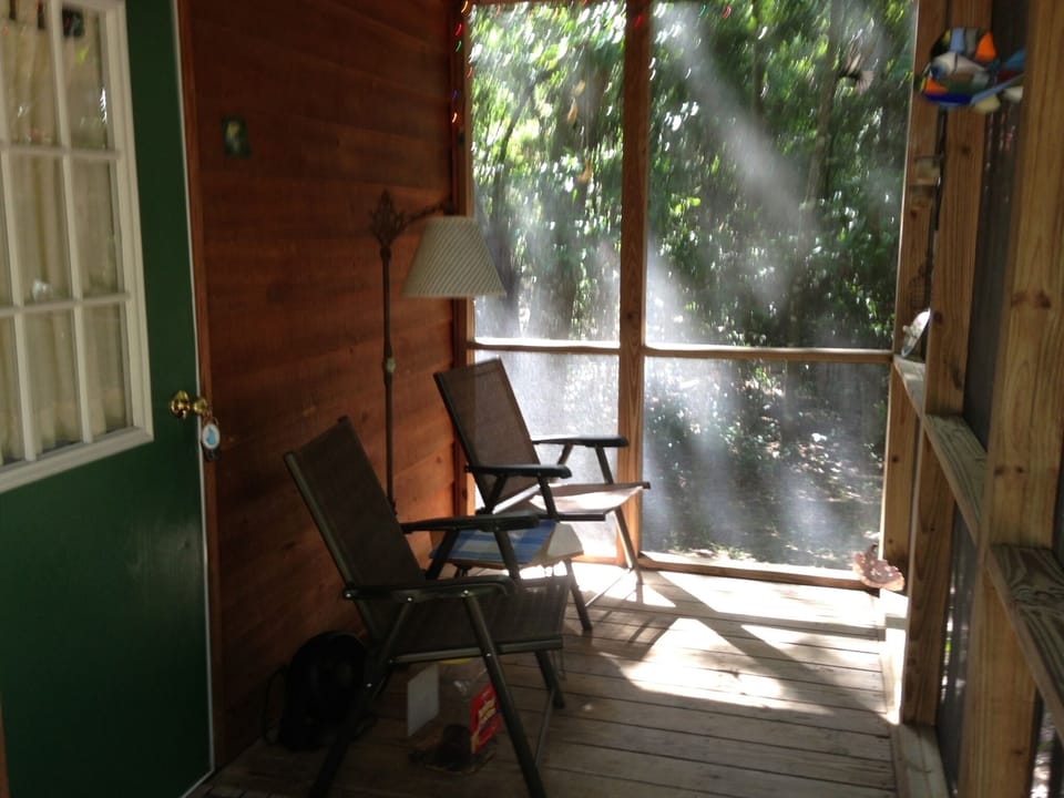 screened porch-relax and watch birds/wildlife