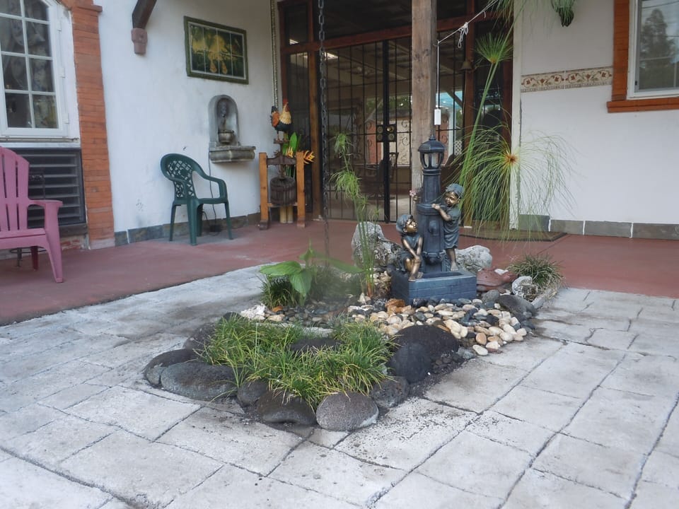 Entrance to the lanai and to the rental area.