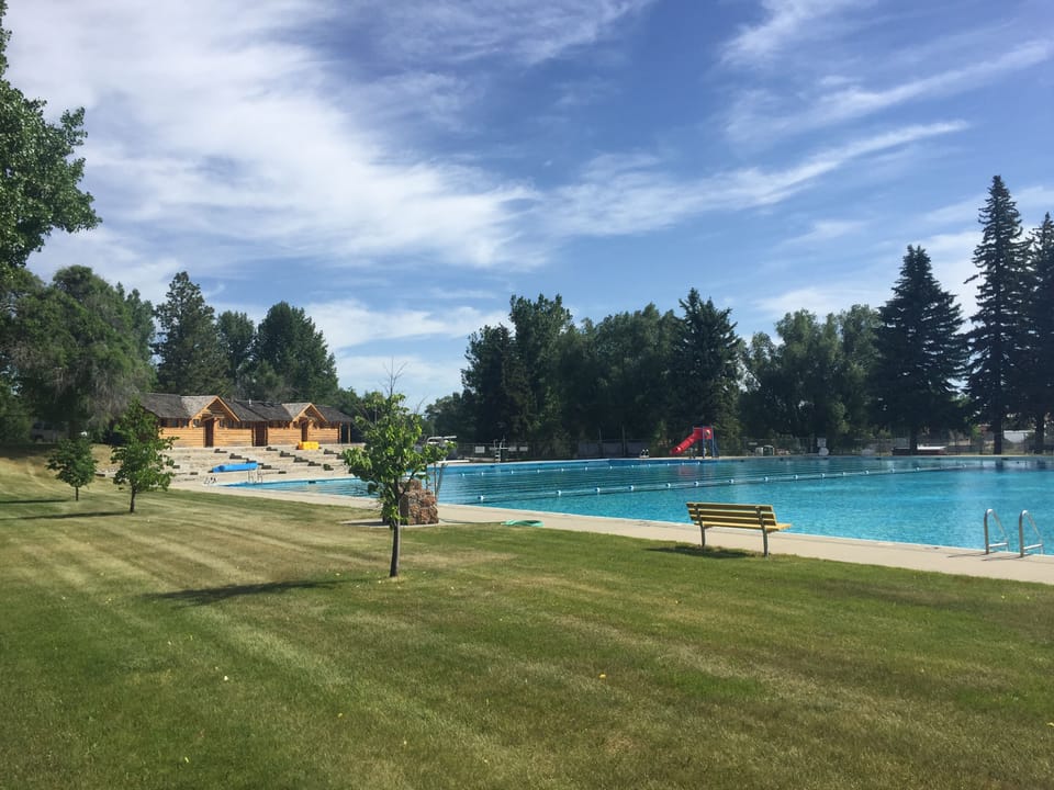 Wyoming's largest swimming pool, 2 blocks away. We have pool chairs and towels