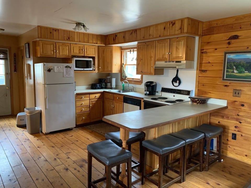 Enjoy the fully equipped kitchen.