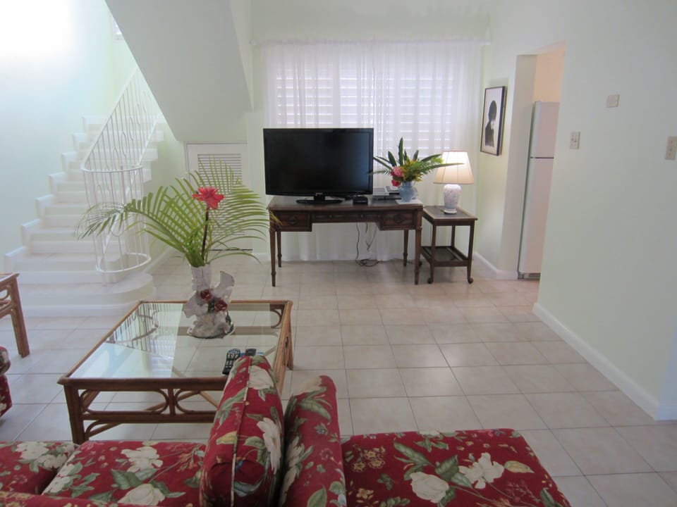 Over the Moon
Spacious Living Room