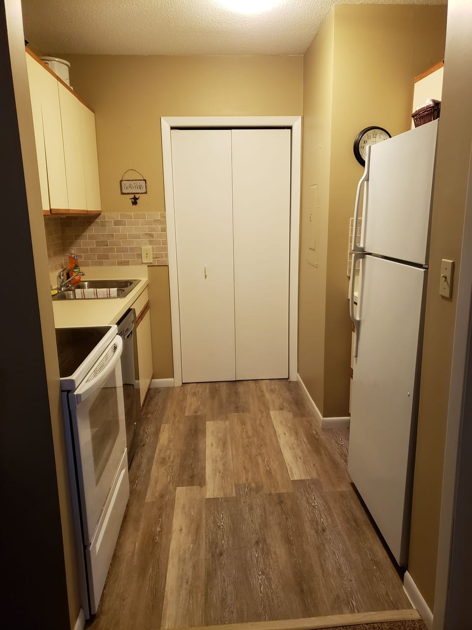 Fully stocked kitchen