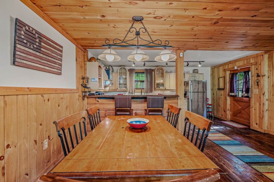 Large dining table with seating for six!