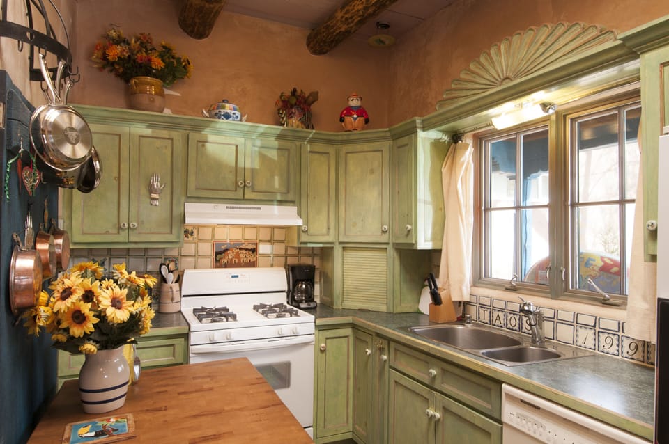 Full kitchen with every amenity