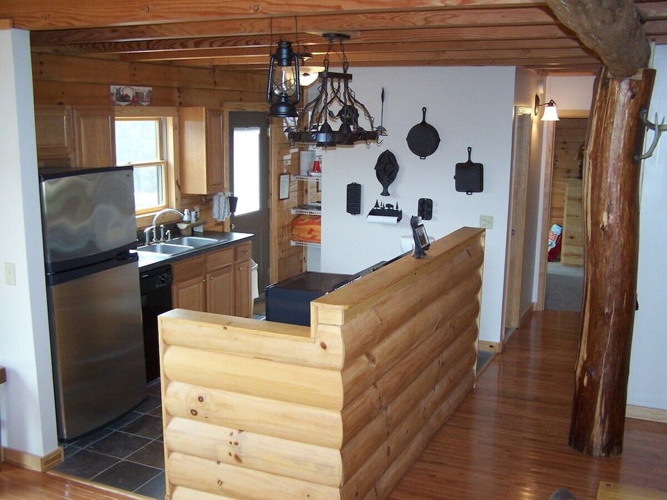 2nd view of kitchen.