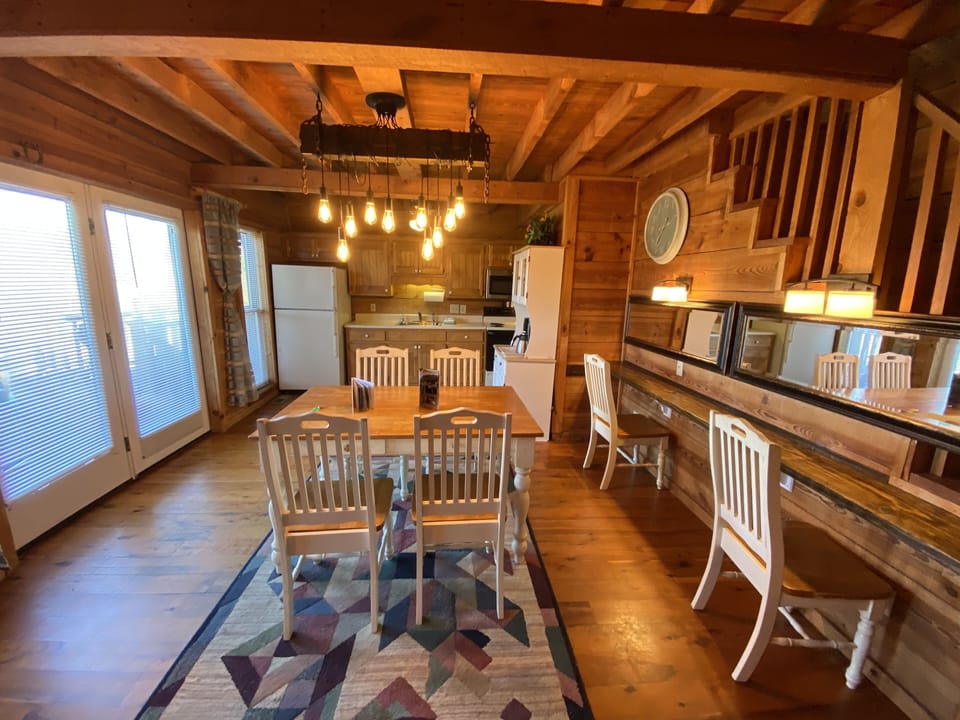 Dining Area / Full Kitchen
