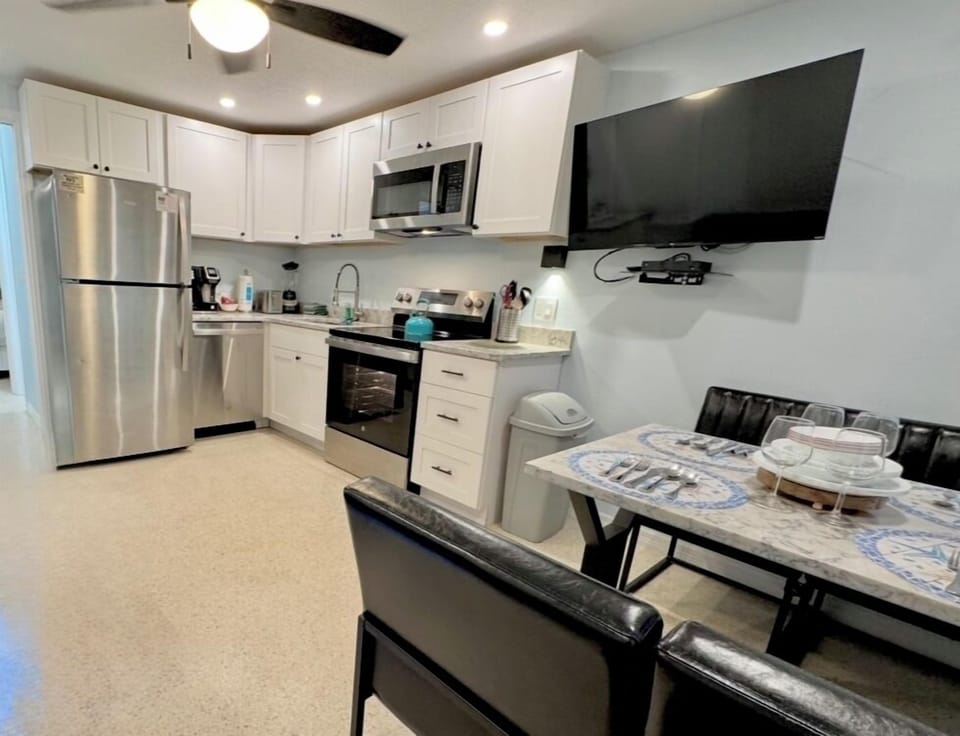Air fryer oven, glass top stove, ice maker refrigerator, turn table microwave