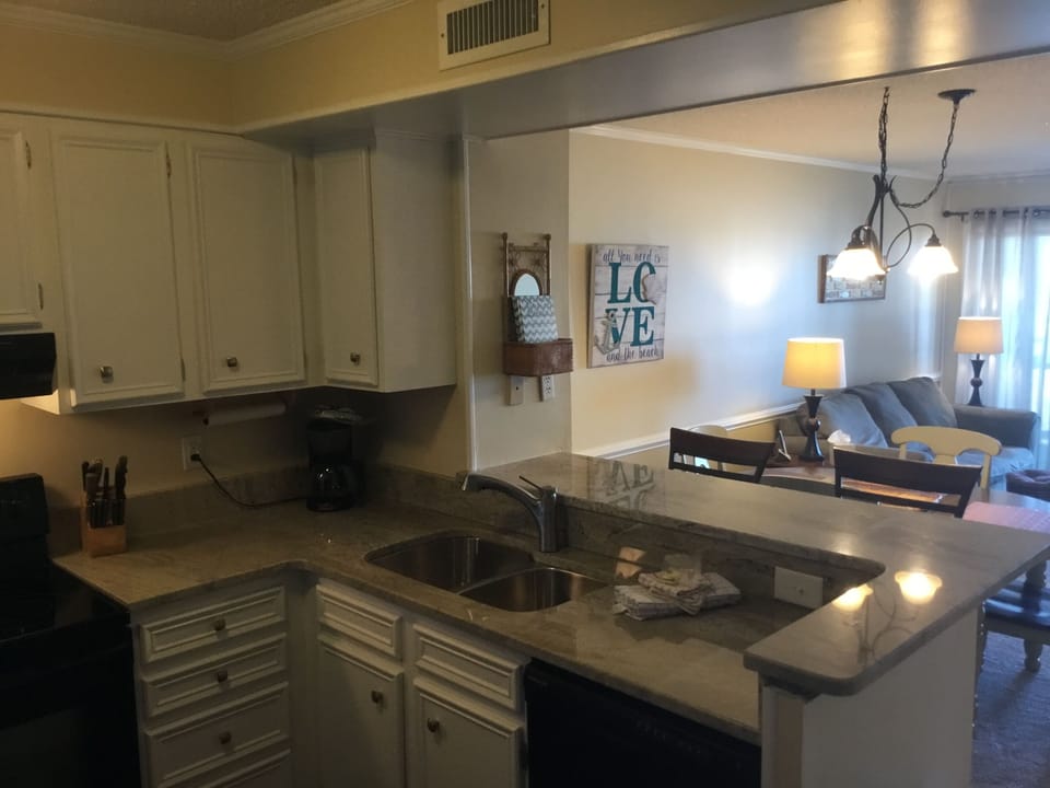 Kitchen Updated 2018 (pic 3)