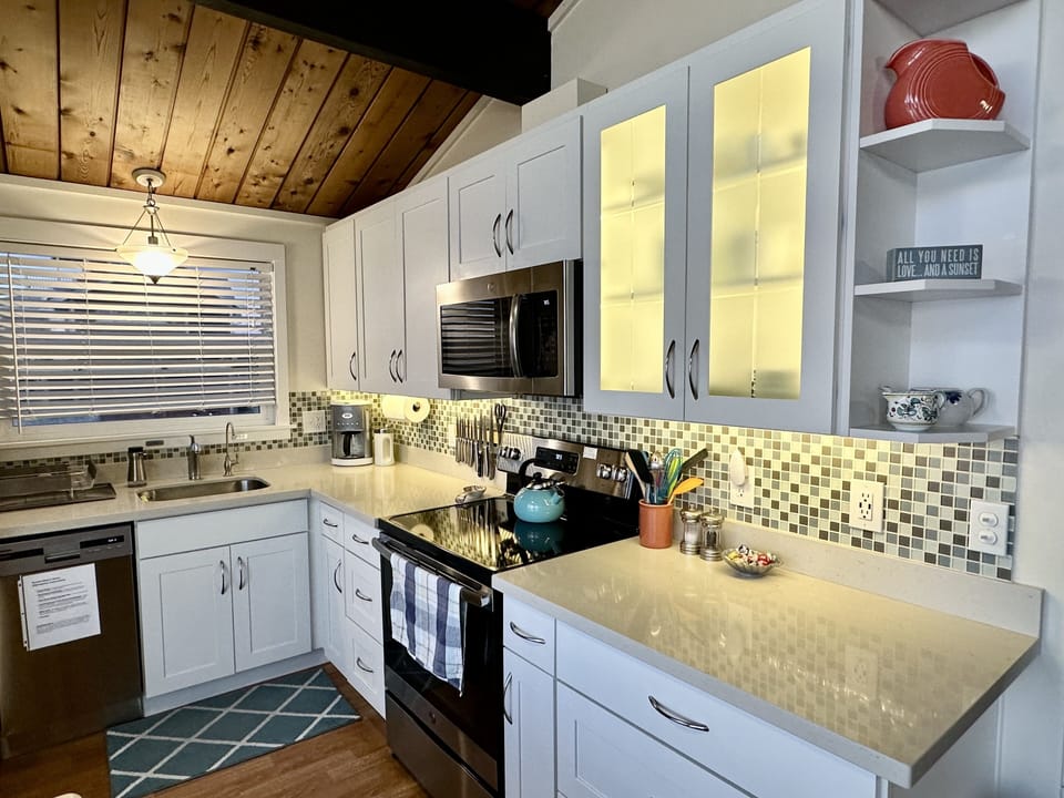 New kitchen updated with all your creature comforts.